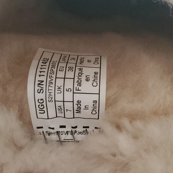 Ugg boots - Picture 8 of 8